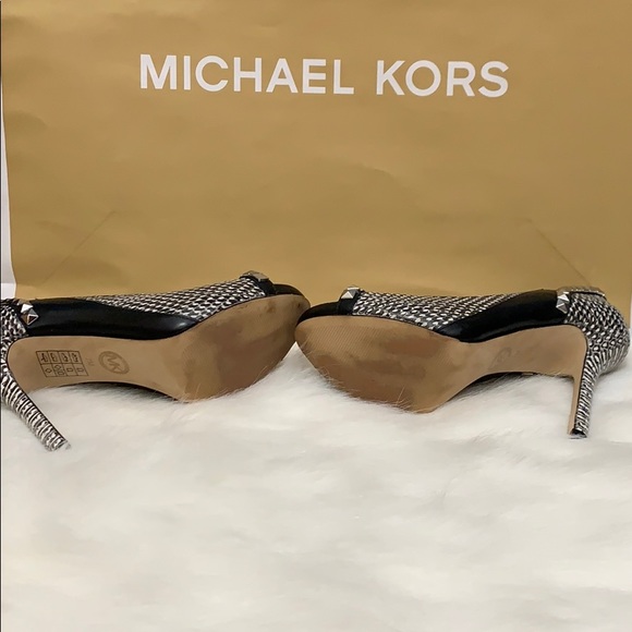 Snake skin Michael Kors heels - Picture 7 of 8